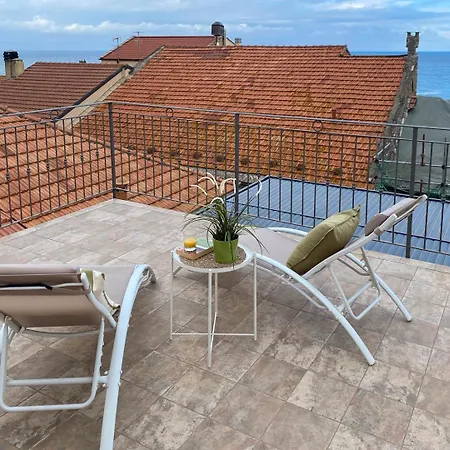 Attico Belvedere - Terrazza Vista Mare Con Barbecue E Jacuzzi Privata Ceriale Exterior photo