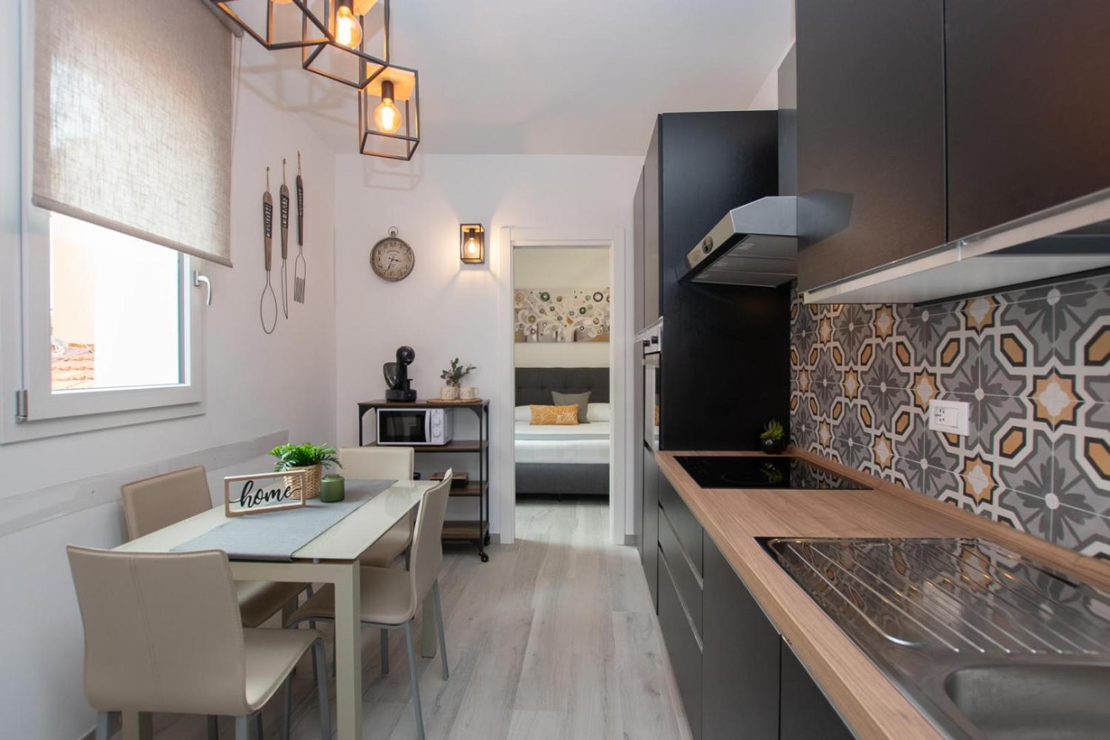 Attico Belvedere - Terrazza Vista Mare Con Barbecue E Jacuzzi Privata Apartment *